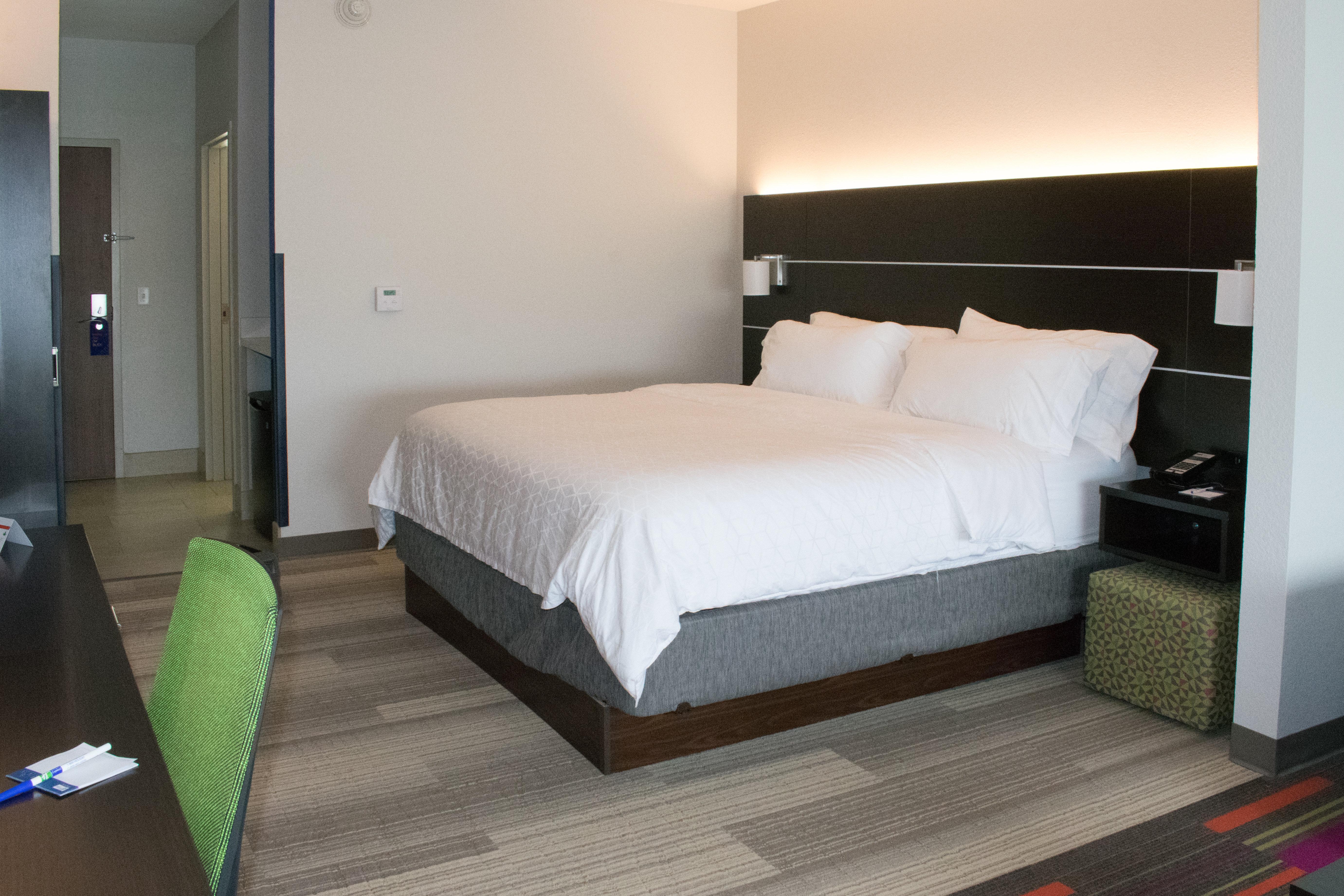 Hotel Express & By Ihg