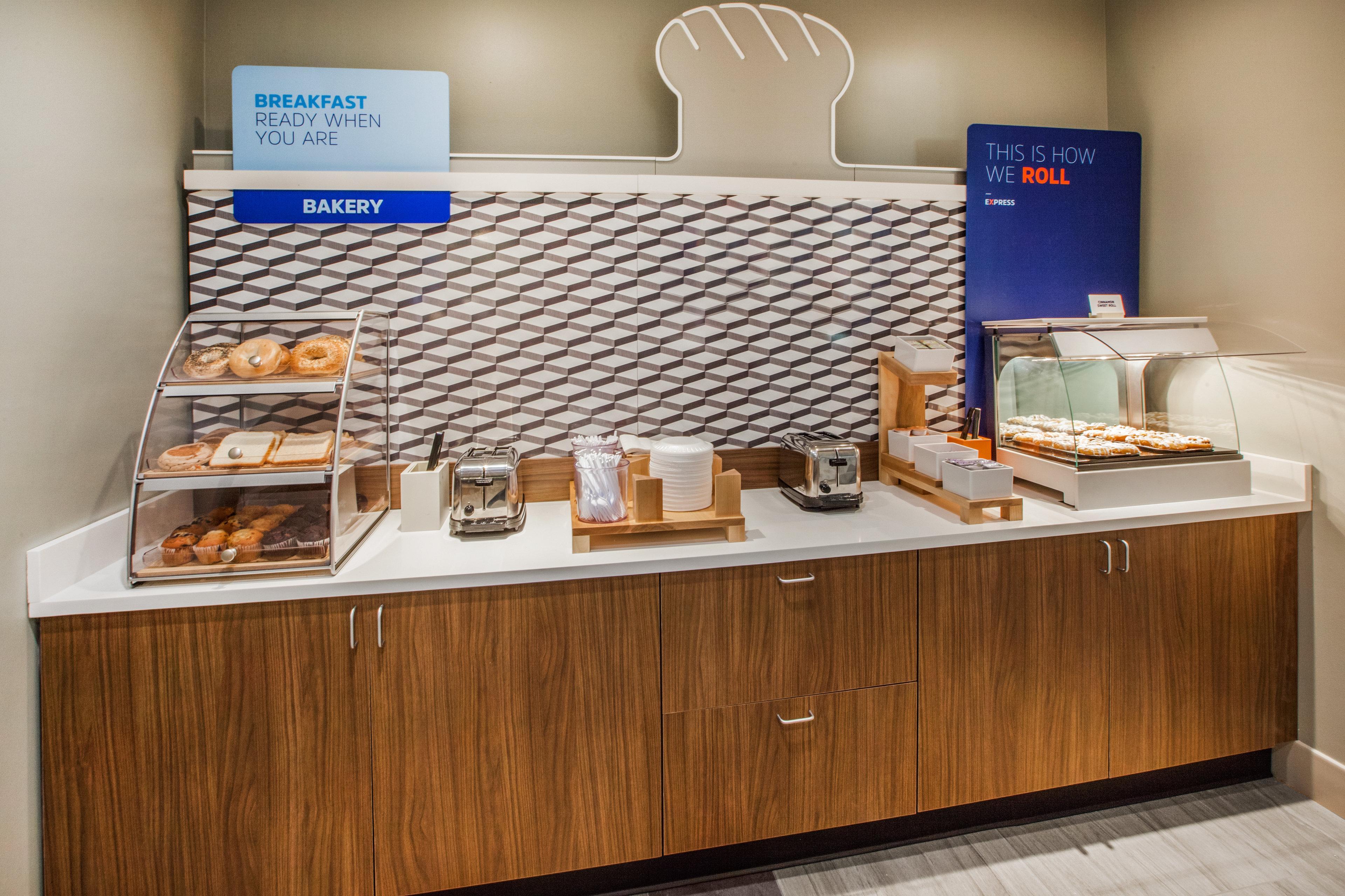 Express & By Ihg Hotel West Memphis